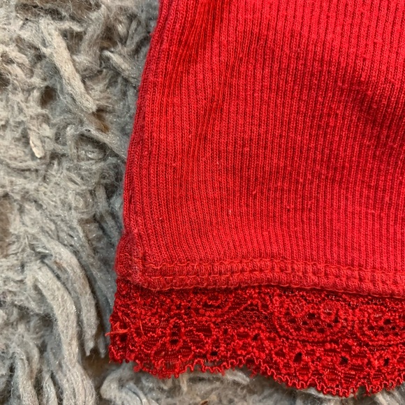 Vintage Y2K Old Navy red floral lace trim ribbed tank top sz M - Picture 9 of 12